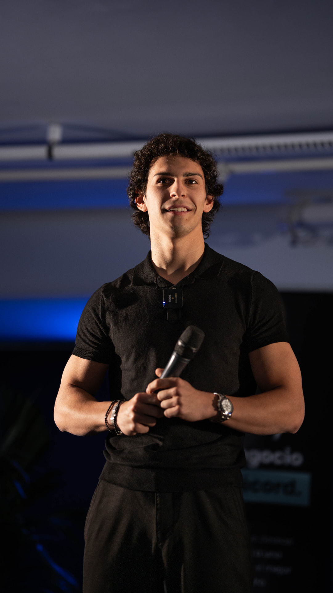 David Turu durante una ponencia